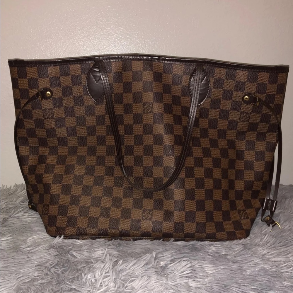 ❌SOLD❌ Louis Vuitton Neverfull MM